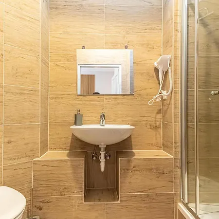 Wiener Stadthalle Boutique Rooms - Ideal For Couples Exterior foto