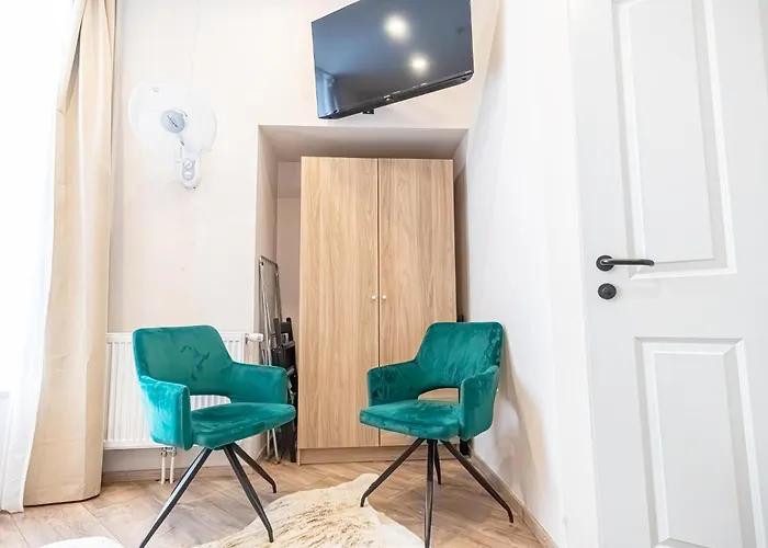 Wiener Stadthalle Boutique Rooms - Ideal For Couples